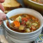 Easy Vegetable Soup (Low-calorie)